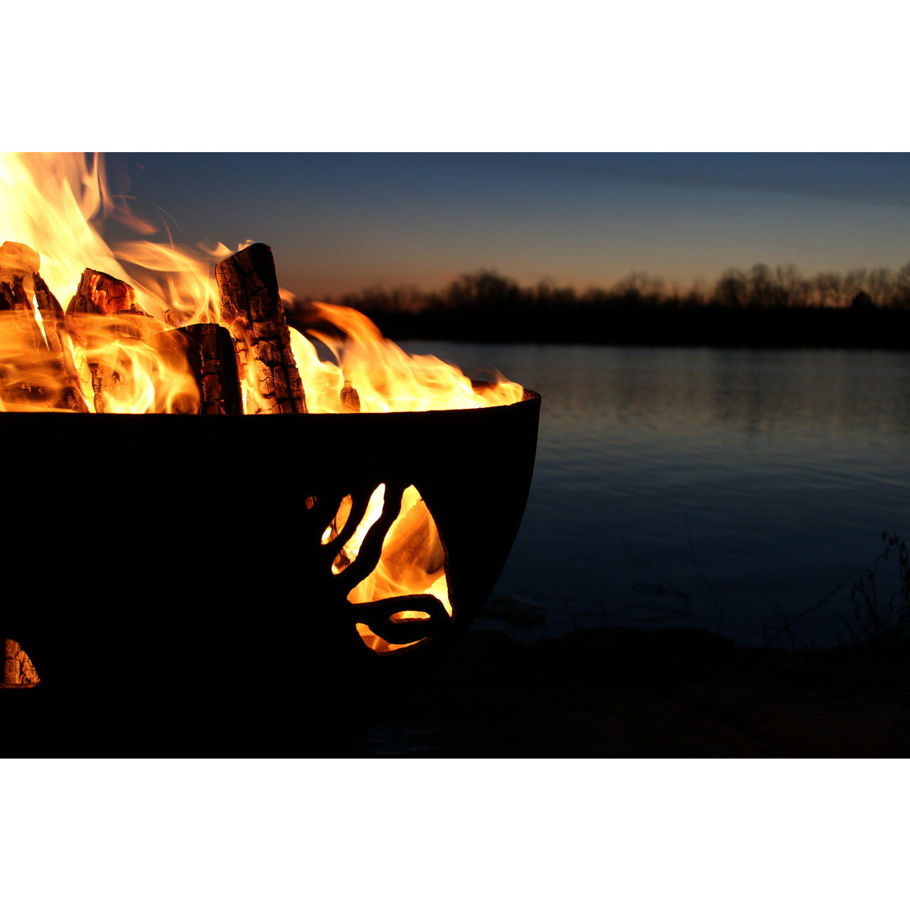 Beachcomber by Fire Pit Art - Majestic Fountains