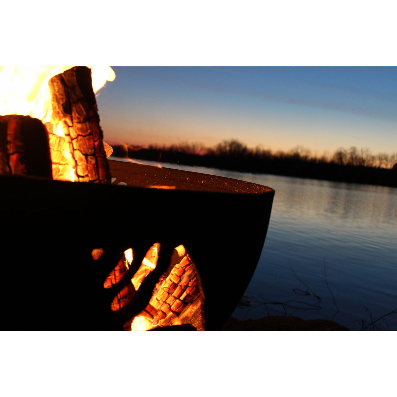 Beachcomber by Fire Pit Art - Majestic Fountains