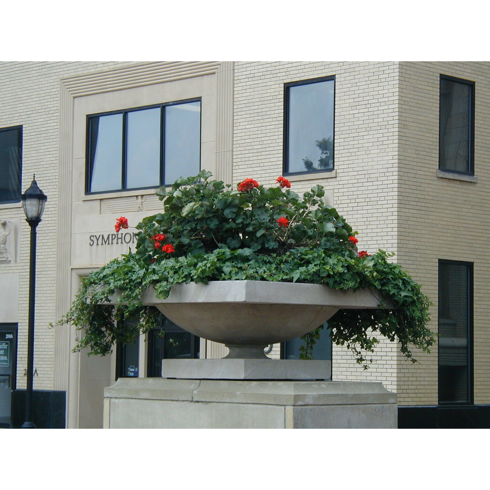 Frank Lloyd Wright - Robie House Vase Planter - Majestic Fountains